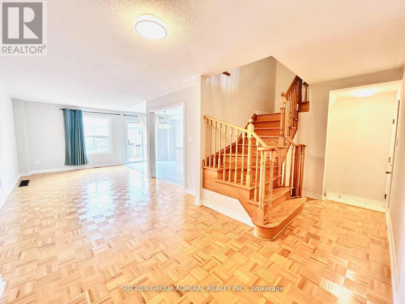 57 Matteo David Drive, Richmond Hill, Ontario  L4S 2T1 - Photo 7 - N12441161