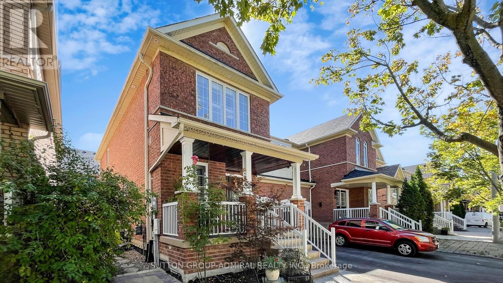 222 Hollywood Hill Circle, Vaughan, Ontario  L4H 2P7 - Photo 3 - N12441169