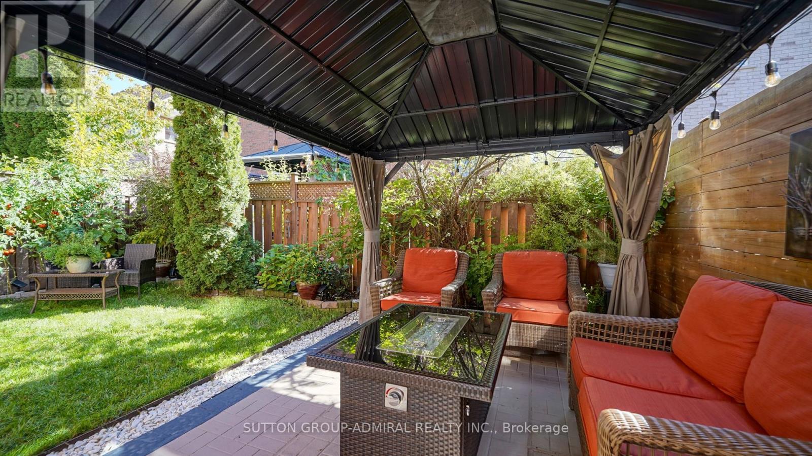 222 Hollywood Hill Circle, Vaughan, Ontario  L4H 2P7 - Photo 34 - N12441169