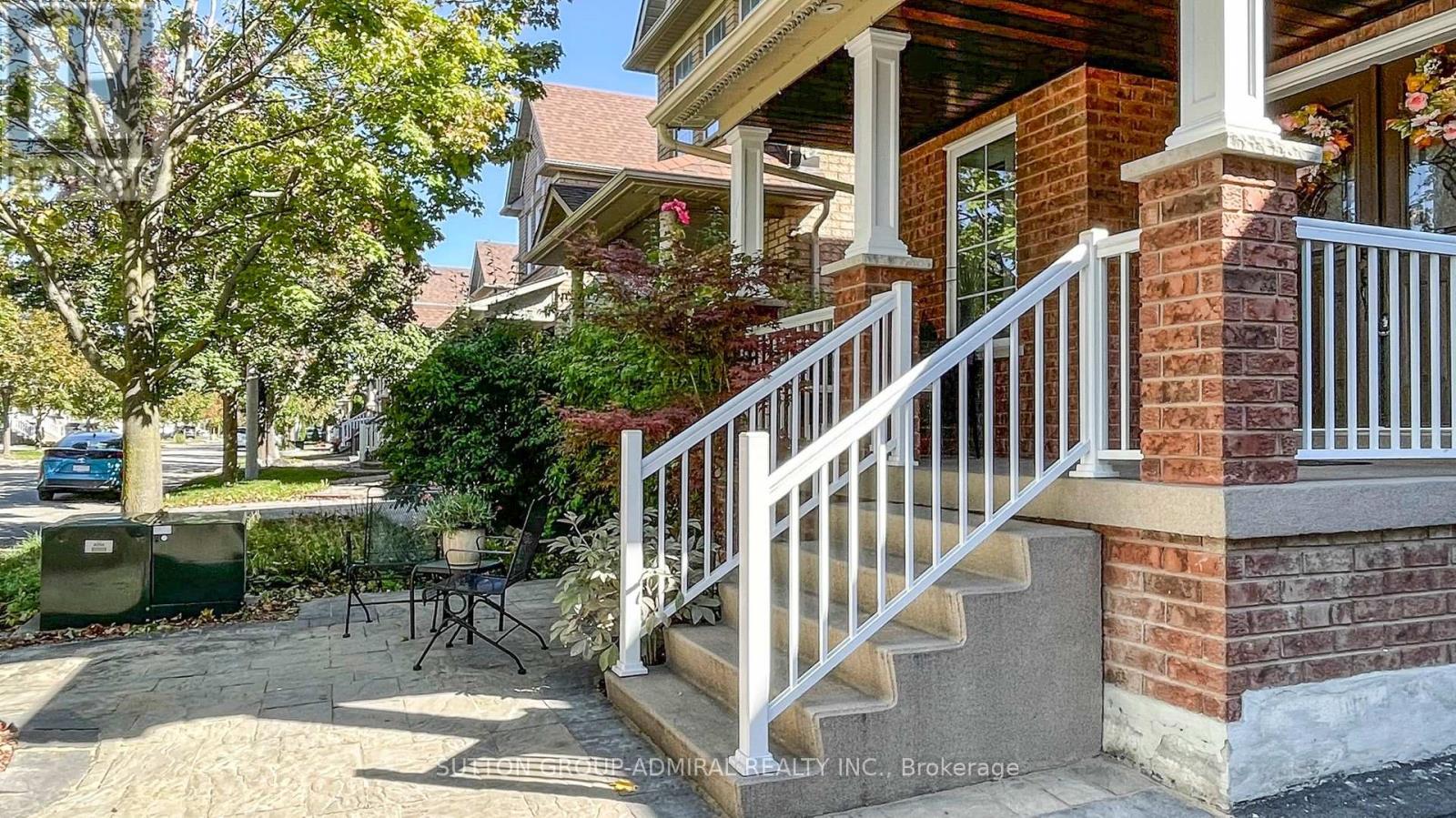 222 Hollywood Hill Circle, Vaughan, Ontario  L4H 2P7 - Photo 4 - N12441169