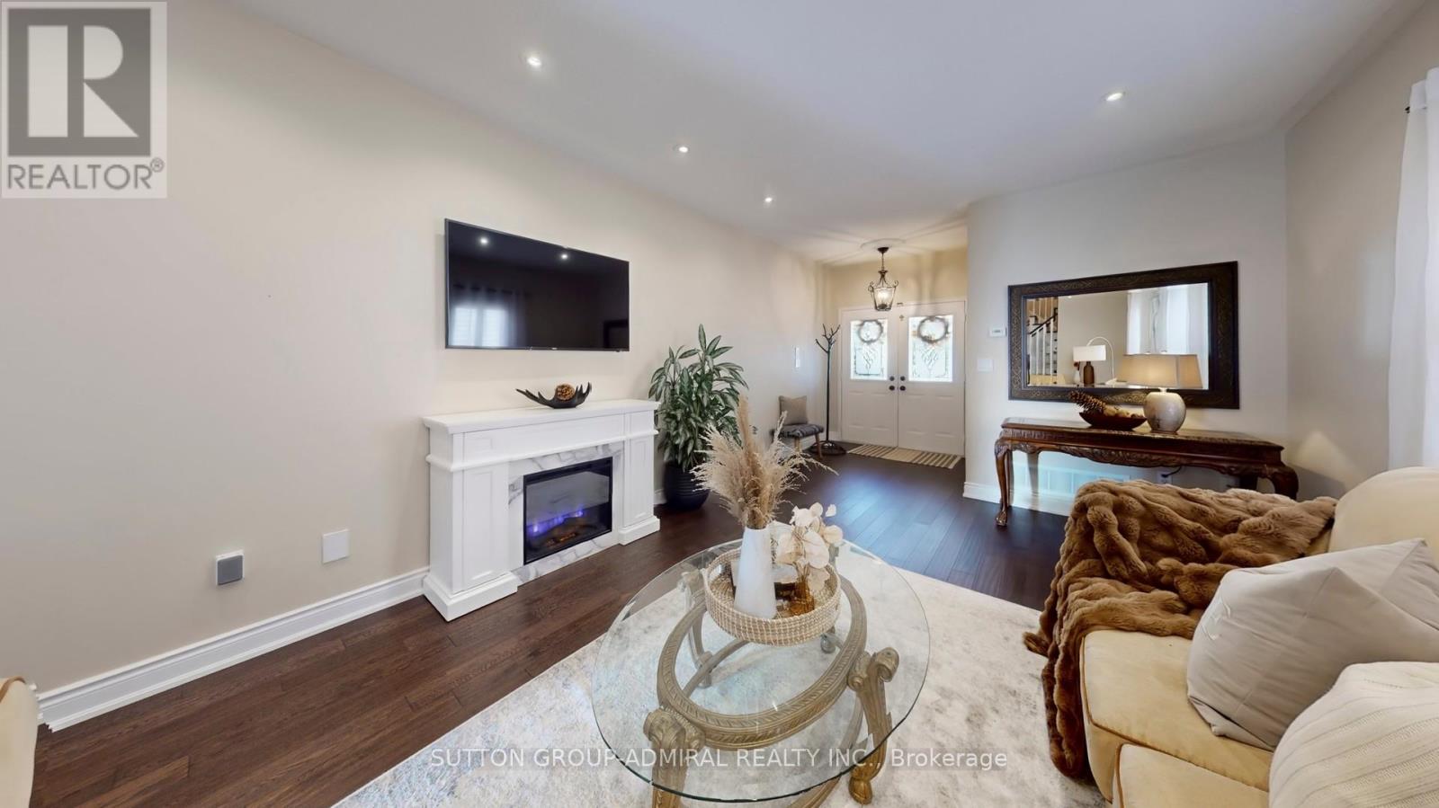 222 Hollywood Hill Circle, Vaughan, Ontario  L4H 2P7 - Photo 9 - N12441169