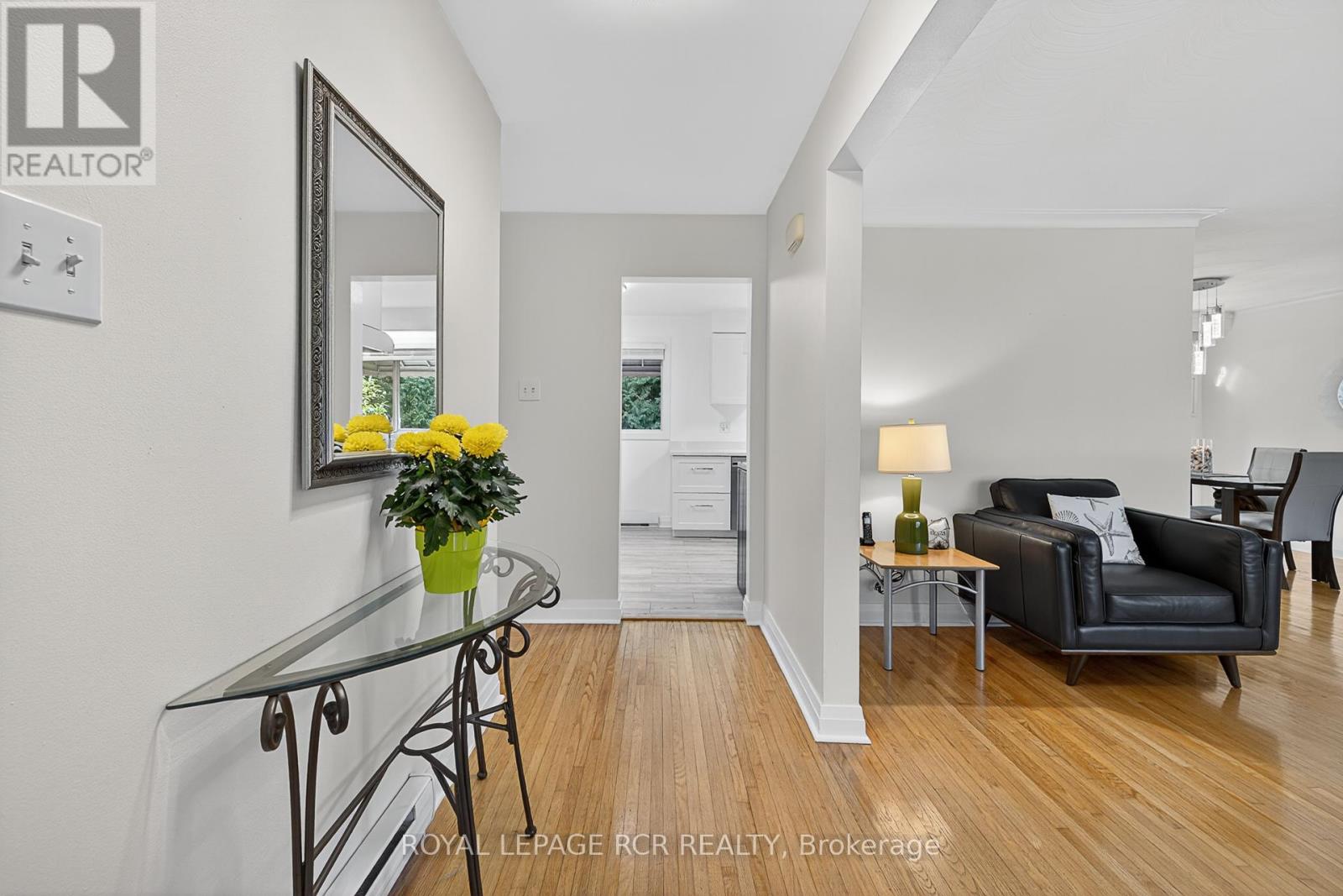 20 Jasmine Crescent, Whitchurch-Stouffville (Ballantrae), Ontario  L4A 3H4 - Photo 10 - N12441216