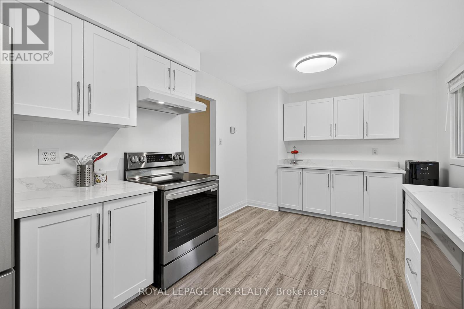 20 Jasmine Crescent, Whitchurch-Stouffville (Ballantrae), Ontario  L4A 3H4 - Photo 16 - N12441216