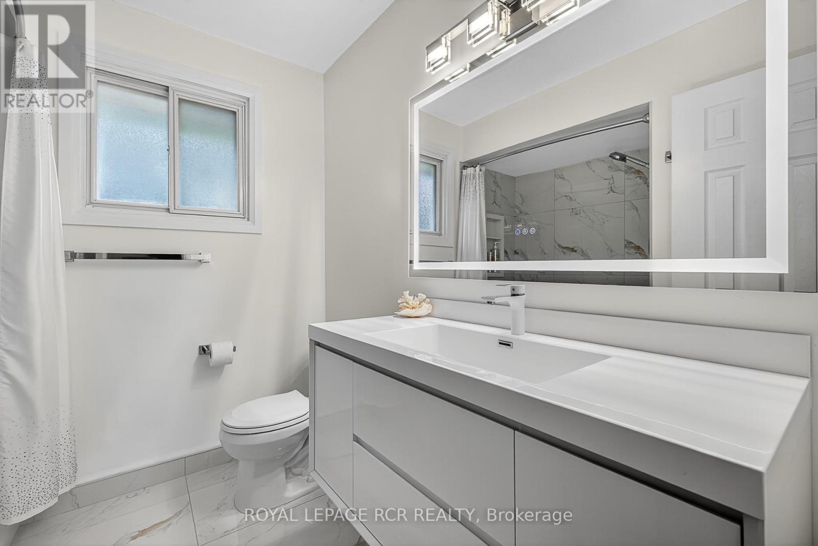 20 Jasmine Crescent, Whitchurch-Stouffville (Ballantrae), Ontario  L4A 3H4 - Photo 21 - N12441216