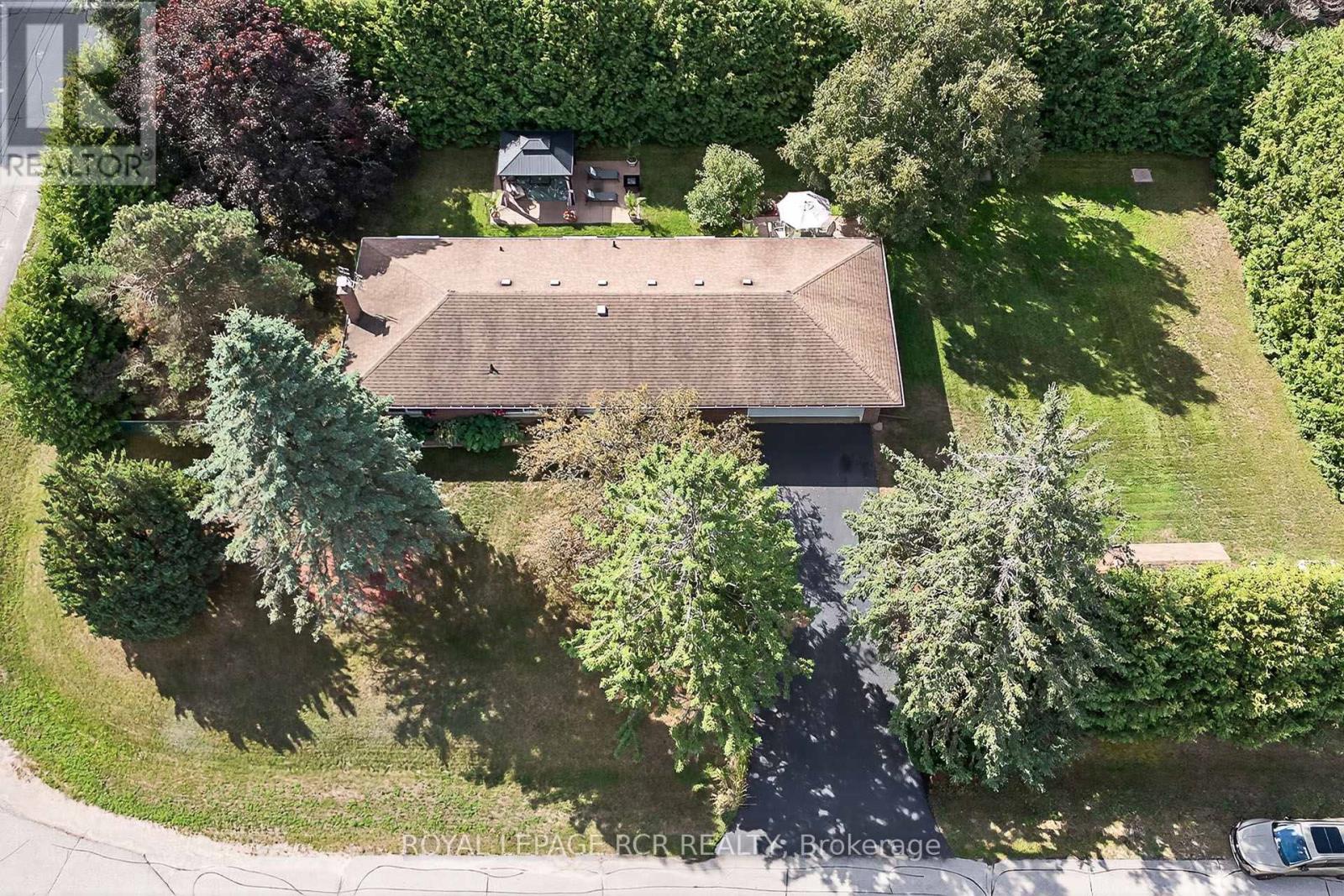 20 Jasmine Crescent, Whitchurch-Stouffville (Ballantrae), Ontario  L4A 3H4 - Photo 6 - N12441216