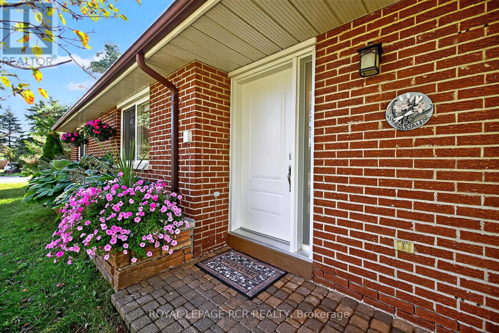 20 Jasmine Crescent, Whitchurch-Stouffville (Ballantrae), Ontario  L4A 3H4 - Photo 9 - N12441216