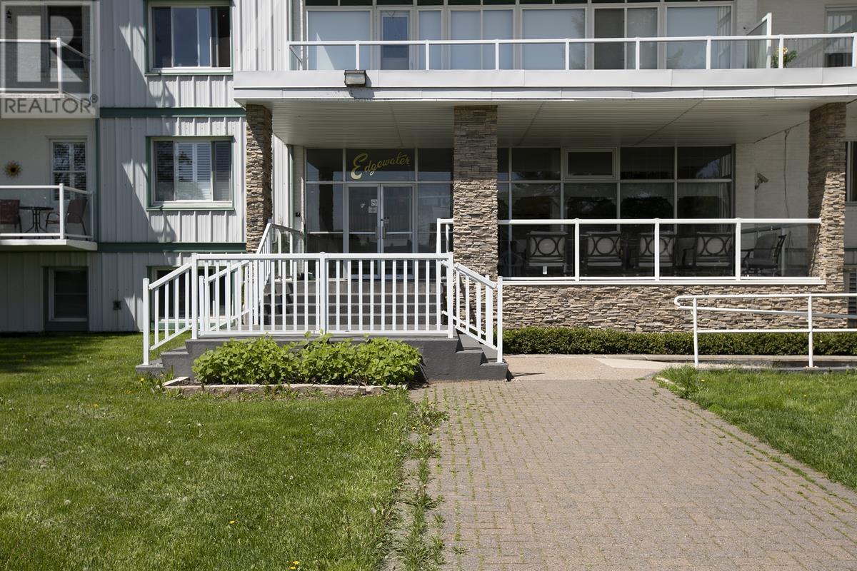 99 Pine St, Sault Ste. Marie, Ontario  P6A 3Y3 - Photo 2 - SM252850