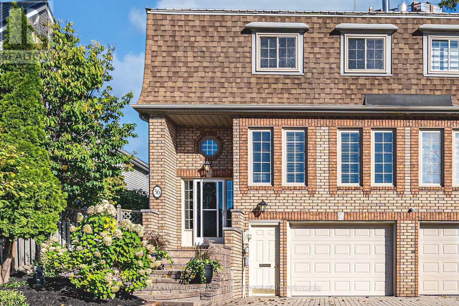 36 Kempenfelt Drive, Barrie, Ontario  L4M 1B9 - Photo 1 - S12441223