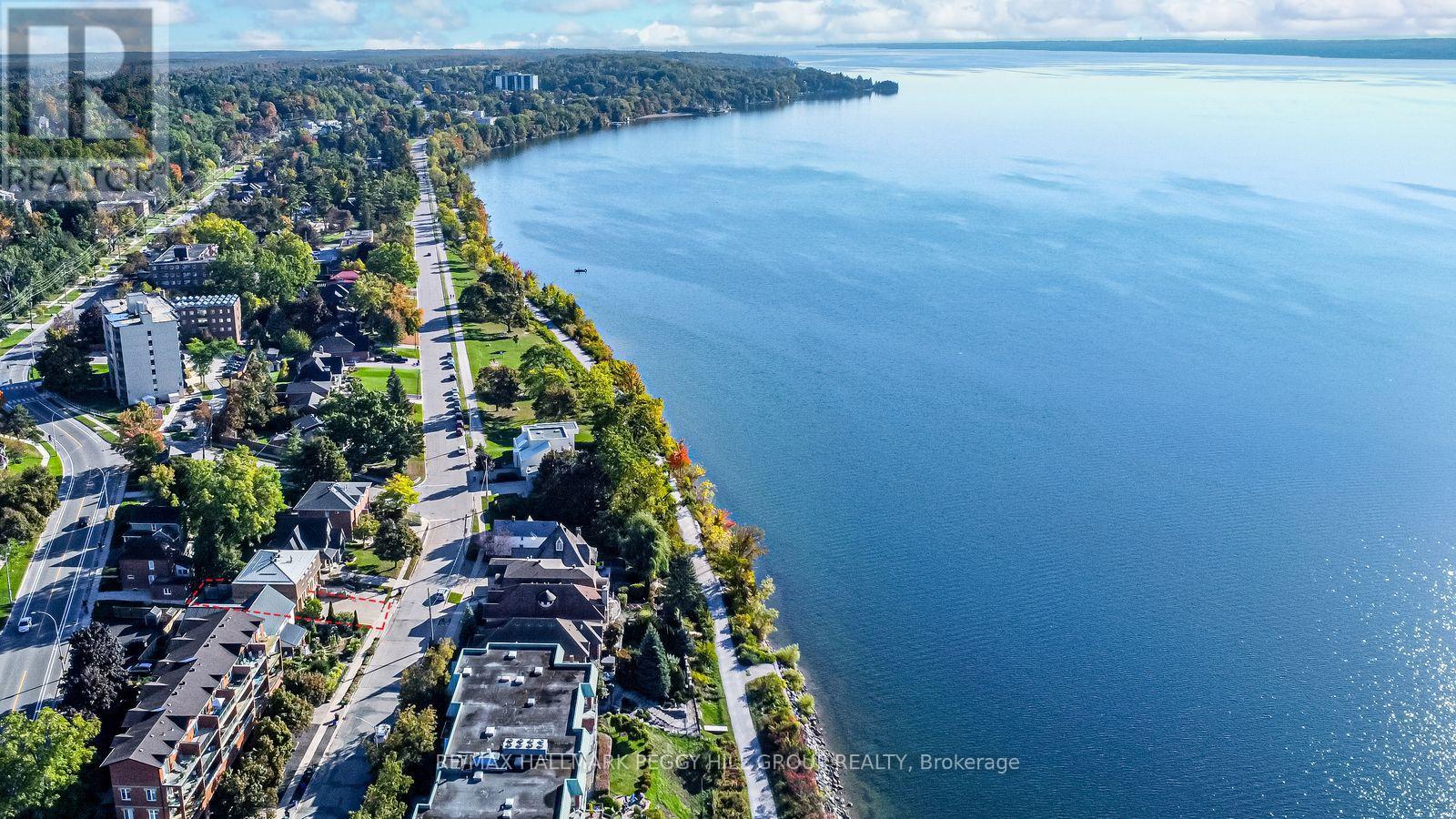 36 Kempenfelt Drive, Barrie, Ontario  L4M 1B9 - Photo 20 - S12441223
