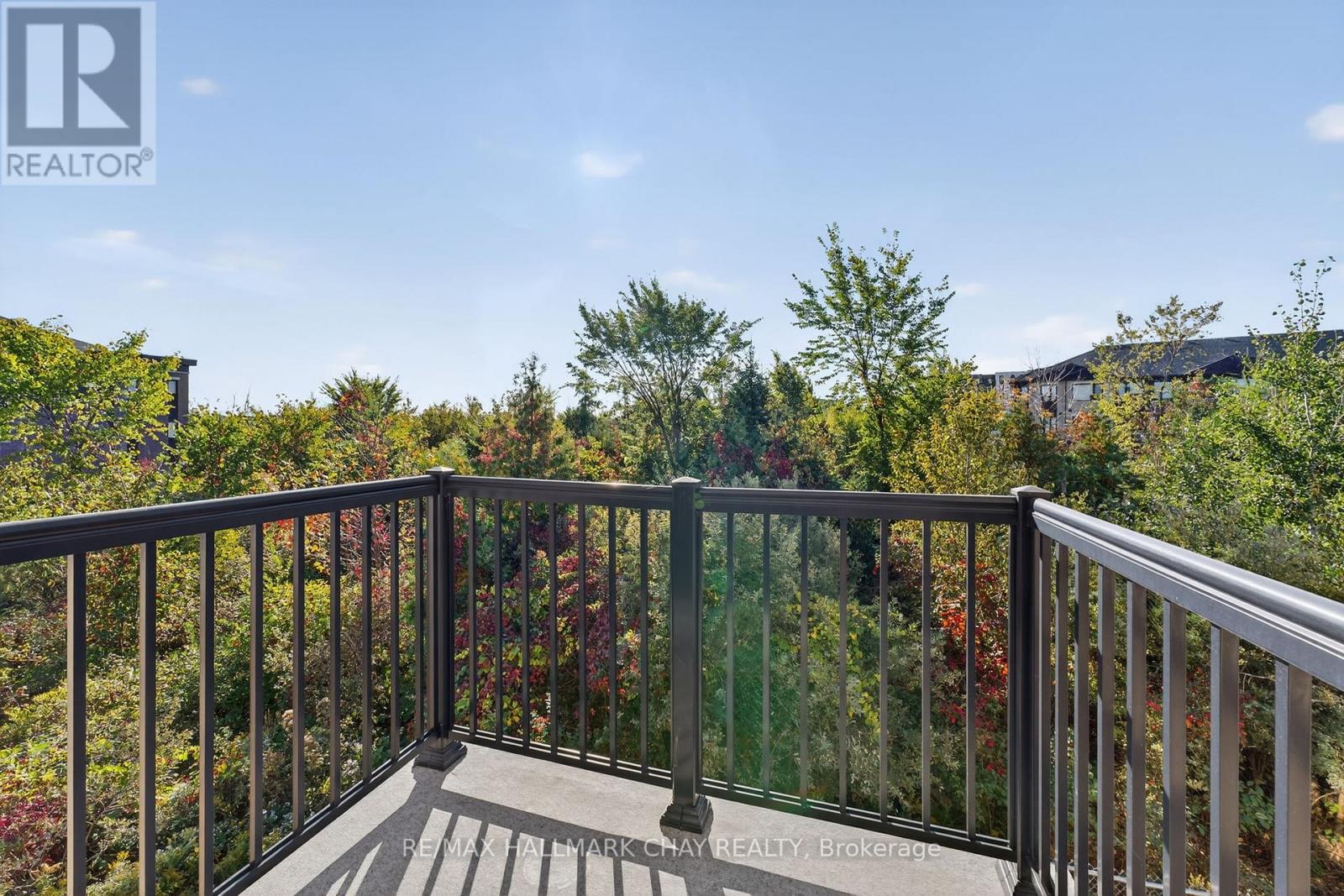 22 Blue Forest Crescent, Barrie, Ontario  L4N 0M2 - Photo 18 - S12441236