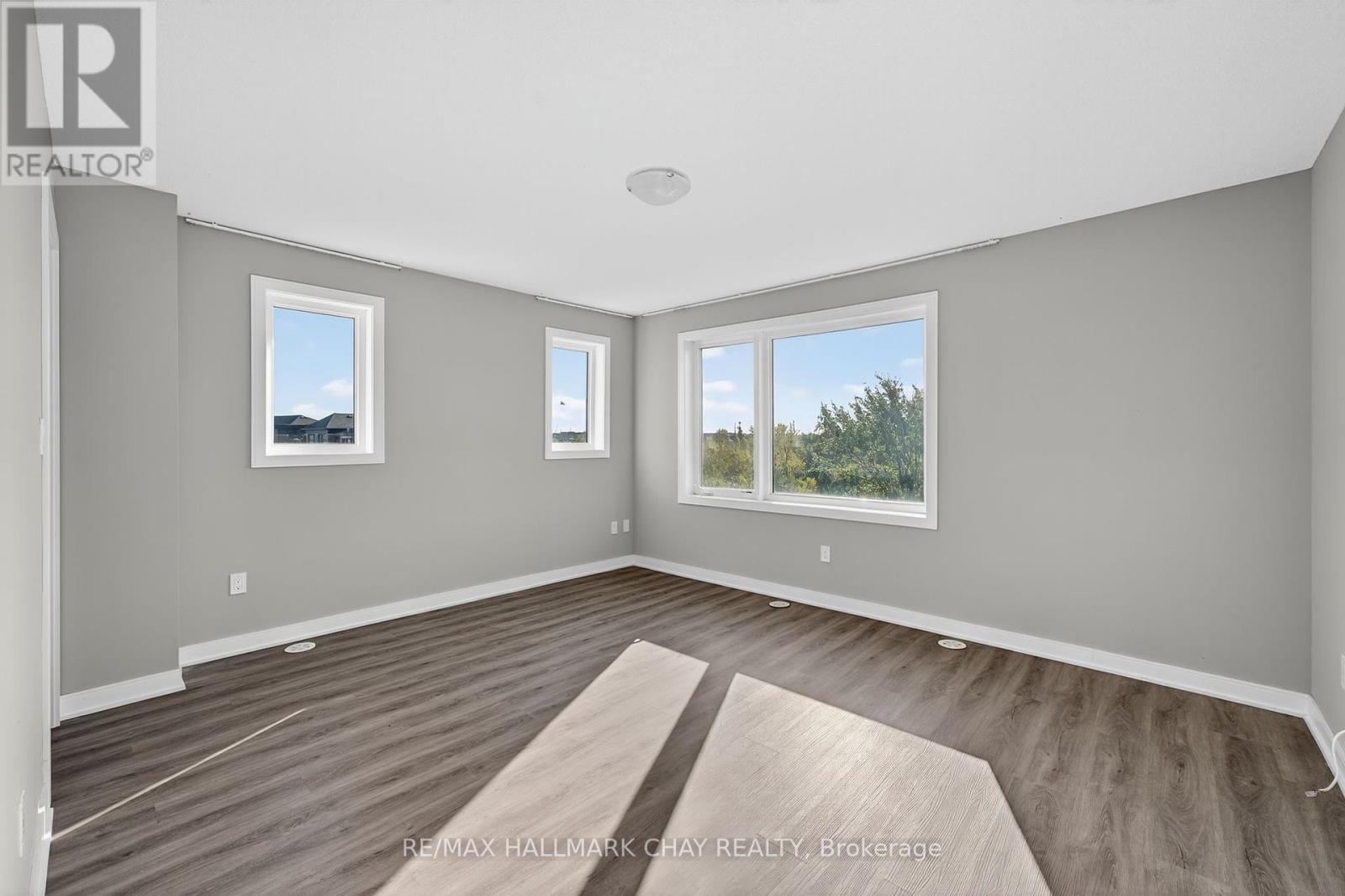 22 Blue Forest Crescent, Barrie, Ontario  L4N 0M2 - Photo 21 - S12441236