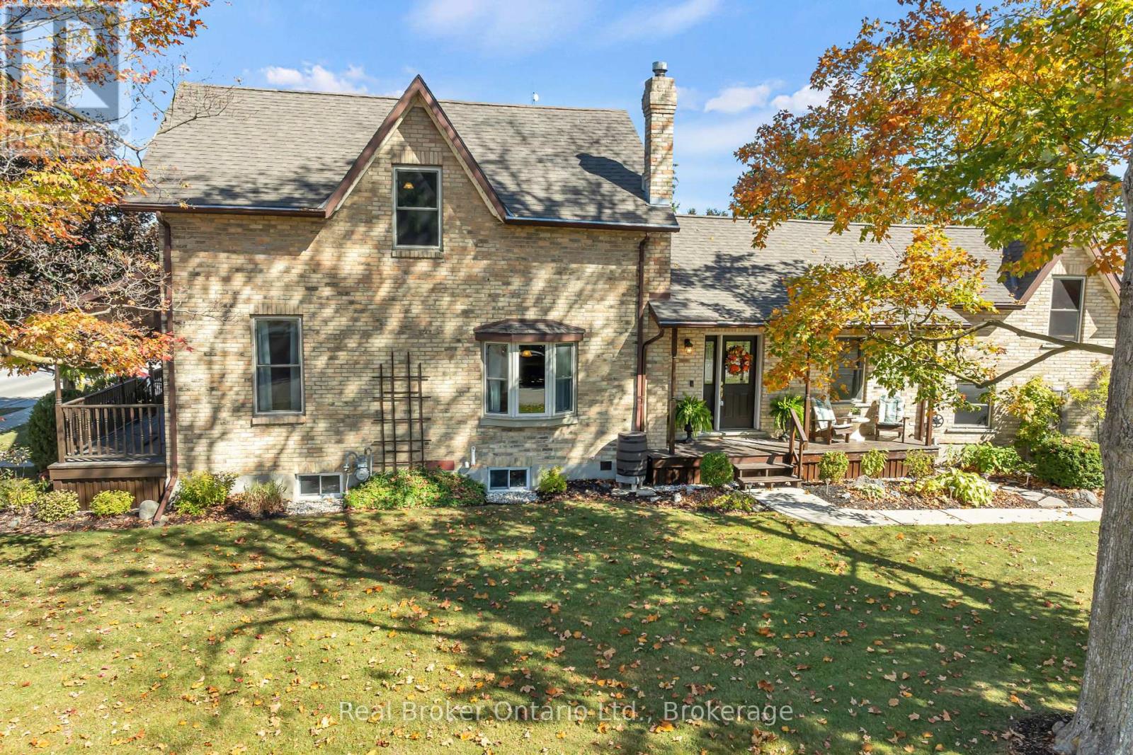 690 Wallace Avenue S, North Perth, Ontario  N4W 1Y4 - Photo 2 - X12441302