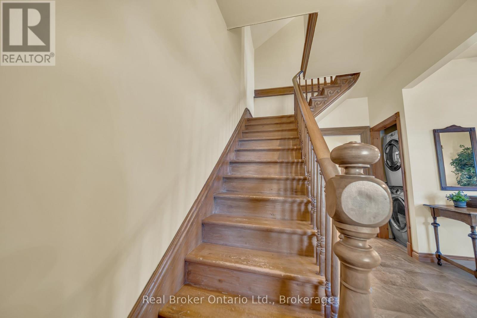 690 Wallace Avenue S, North Perth, Ontario  N4W 1Y4 - Photo 29 - X12441302
