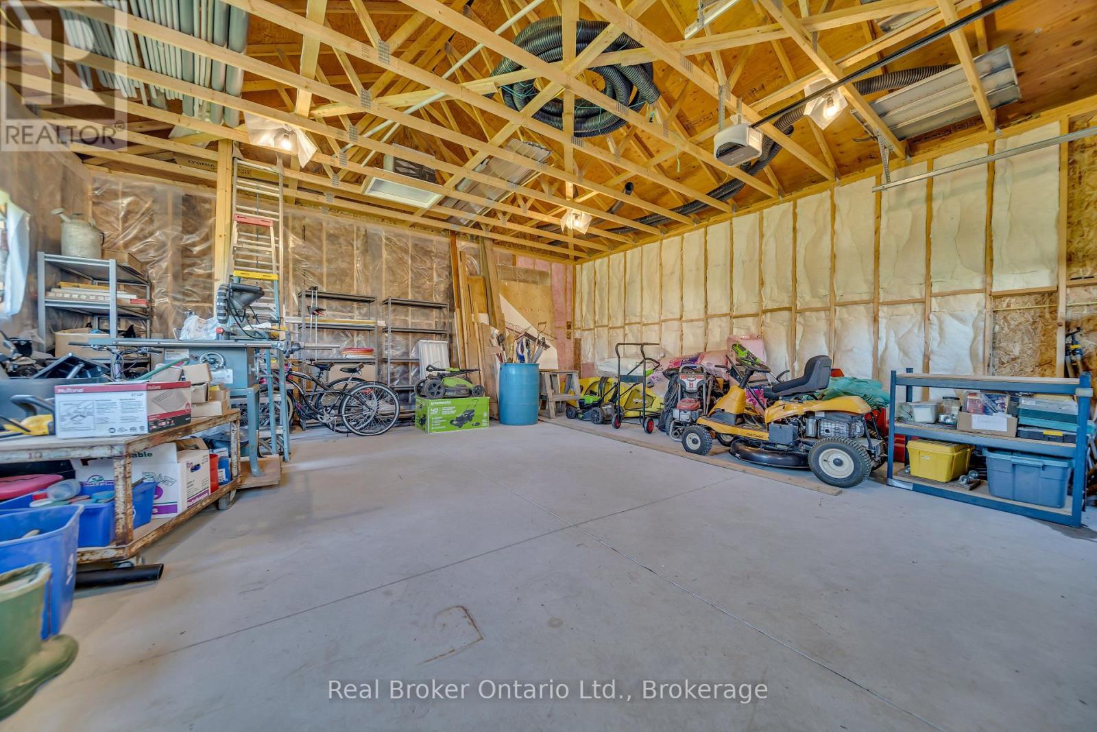 690 Wallace Avenue S, North Perth, Ontario  N4W 1Y4 - Photo 43 - X12441302