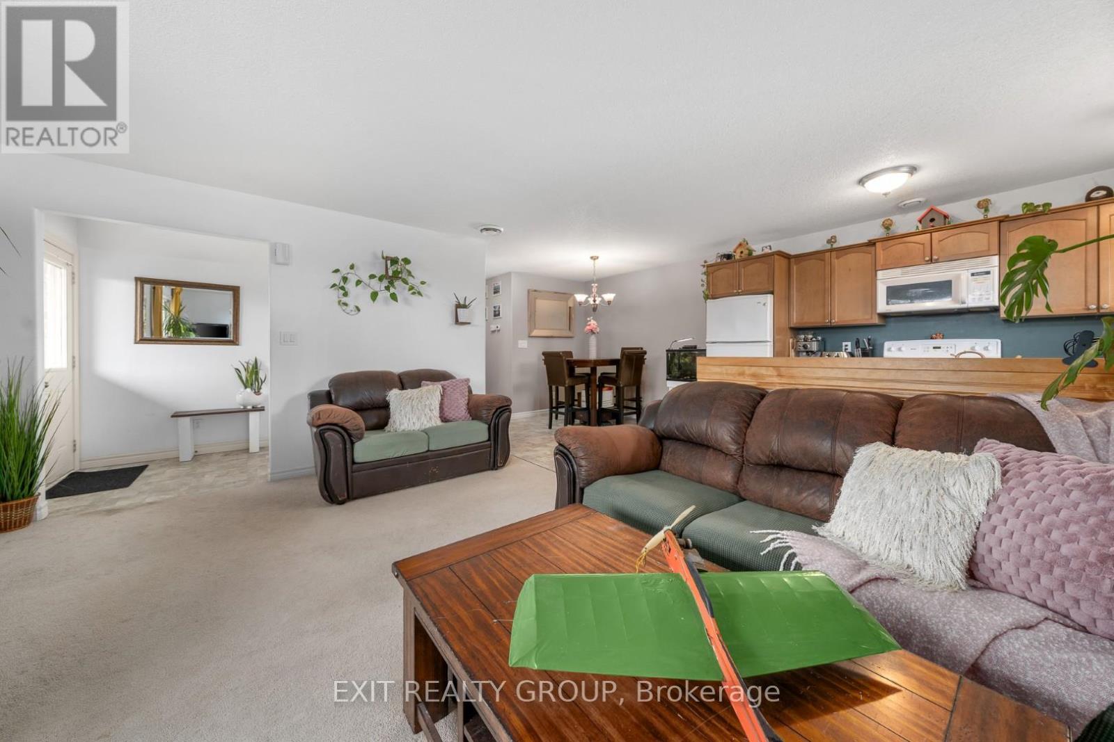 # 3b - 37 Lakebreeze Court, Prince Edward County, Ontario  K0K 3L0 - Photo 12 - X12441289