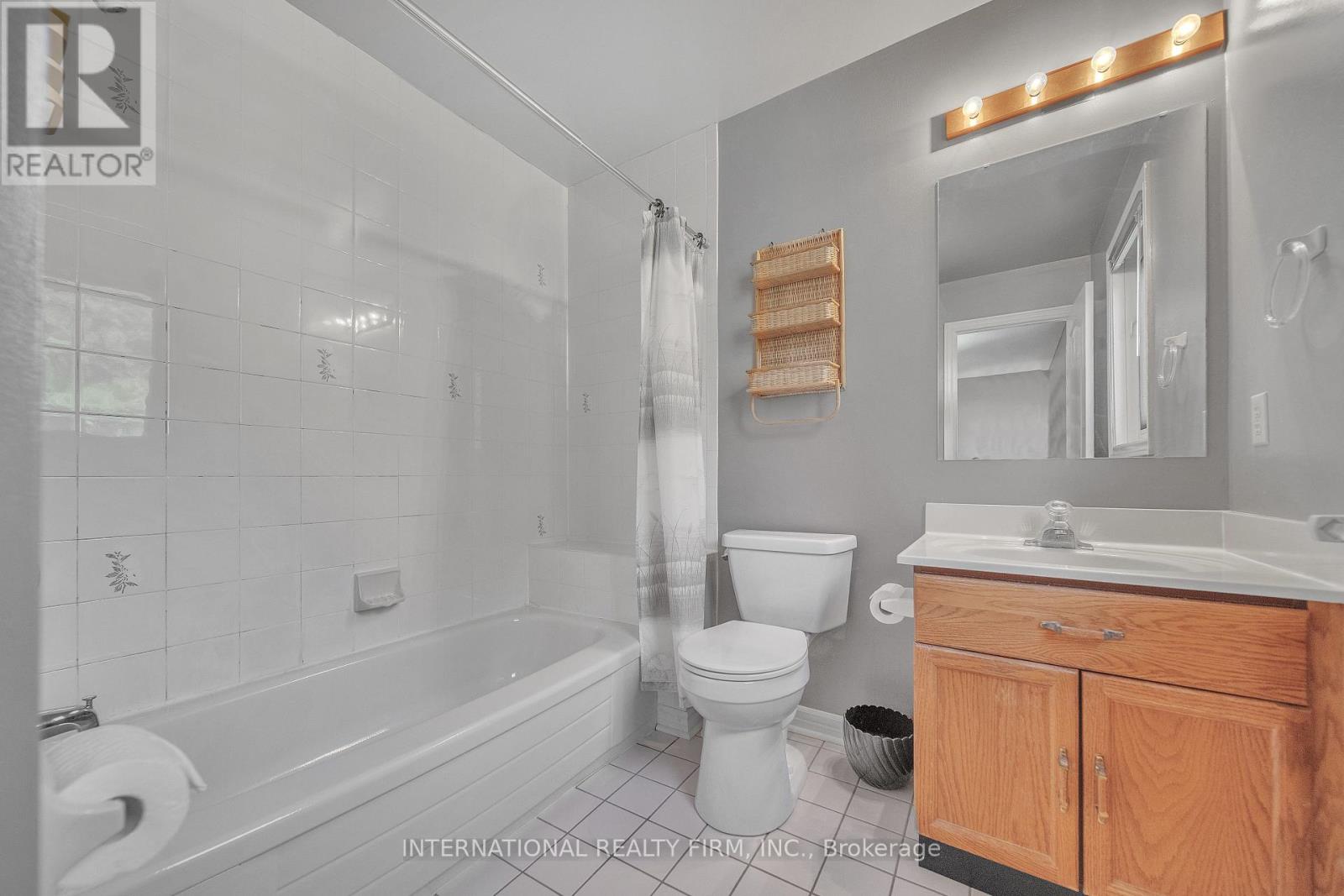 3674 St. Laurent Court, Mississauga, Ontario  L5L 4T1 - Photo 37 - W12438992