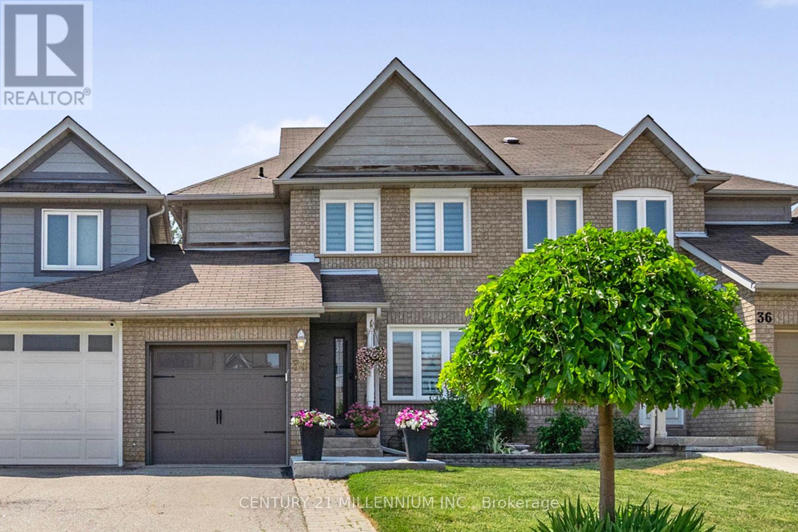 34 Gardenia Way, Caledon, Ontario  L7C 1B2 - Photo 4 - W12437522