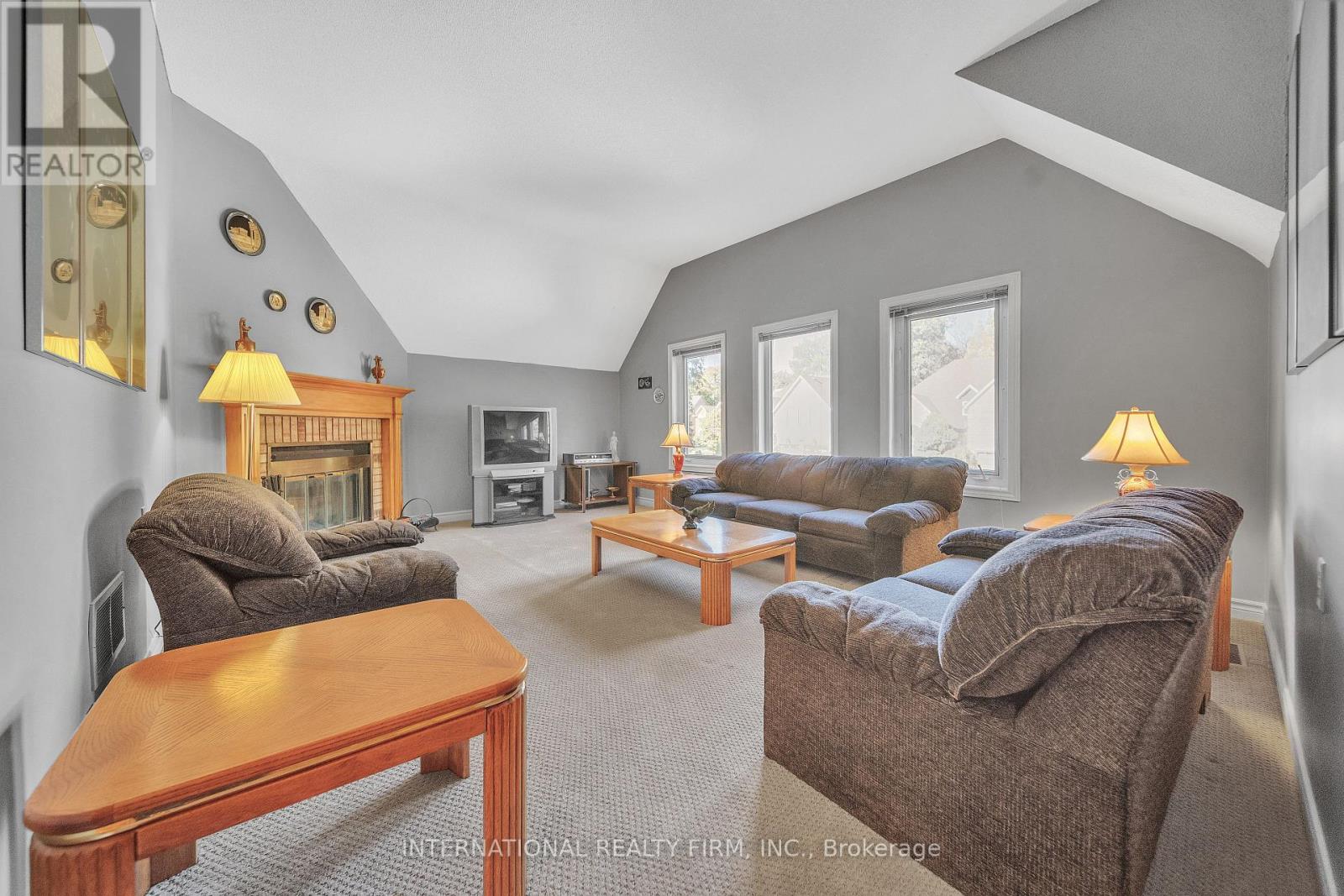 3674 St. Laurent Court, Mississauga, Ontario  L5L 4T1 - Photo 24 - W12438992