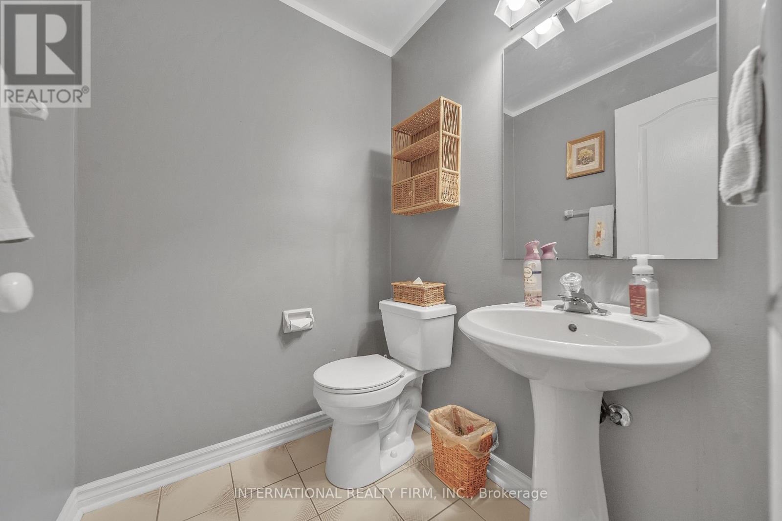 3674 St. Laurent Court, Mississauga, Ontario  L5L 4T1 - Photo 8 - W12438992