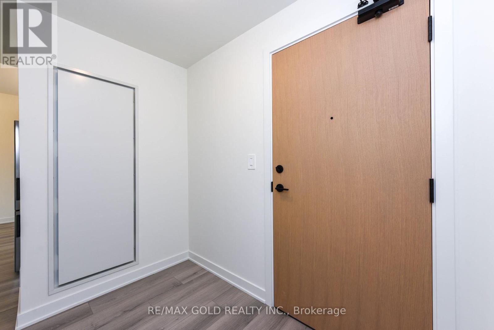 407 - 1440 Clarriage Court, Milton, Ontario  L9E 1B3 - Photo 7 - W12440770