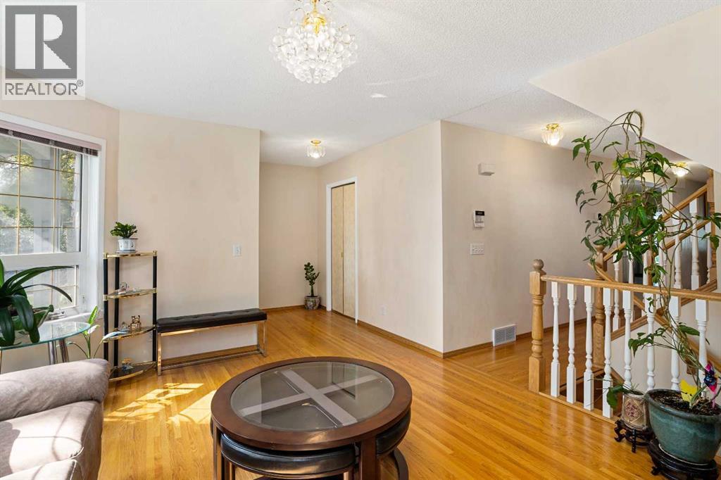 218 15 Avenue Nw, Calgary, Alberta  T2M 0G8 - Photo 4 - A2255962