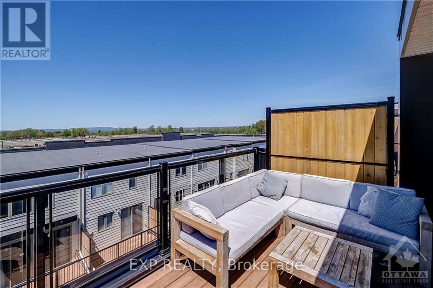 213 Makadewa Private, Ottawa, Ontario  K1K 4Z8 - Photo 12 - X12441319