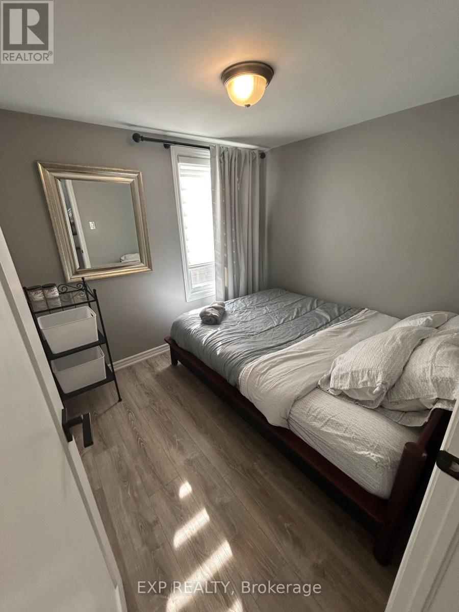 213 Makadewa Private, Ottawa, Ontario  K1K 4Z8 - Photo 8 - X12441319