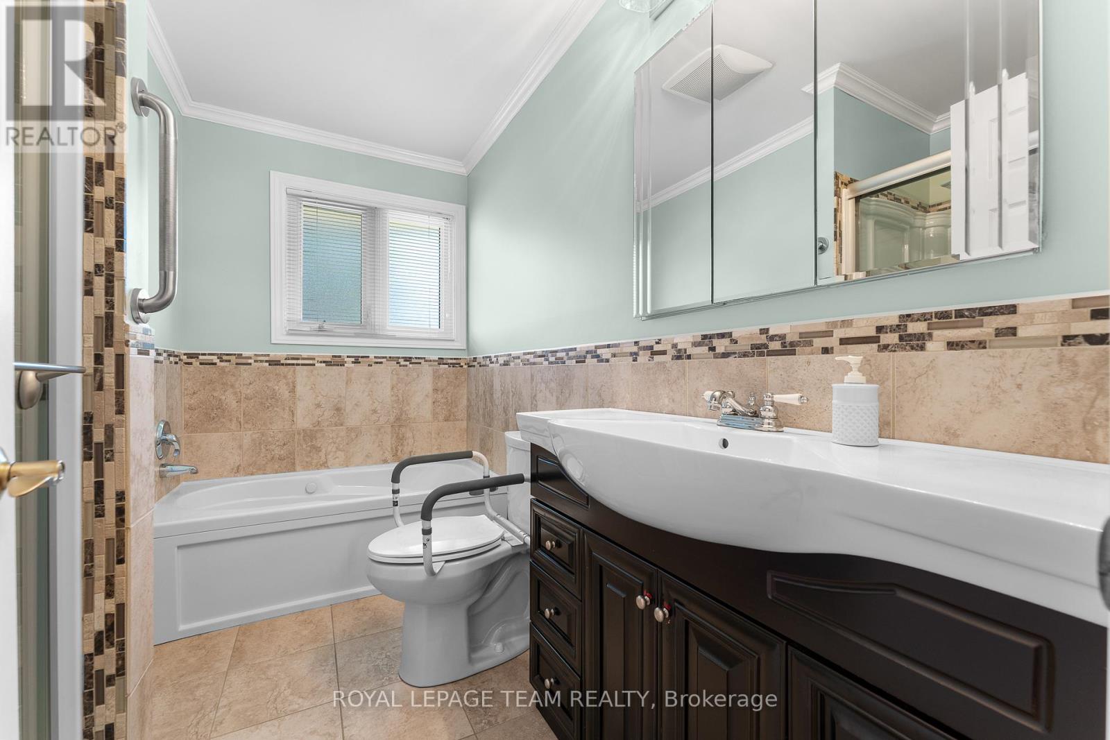 1 Stillwater Drive, Ottawa, Ontario  K2H 5J9 - Photo 27 - X12441339