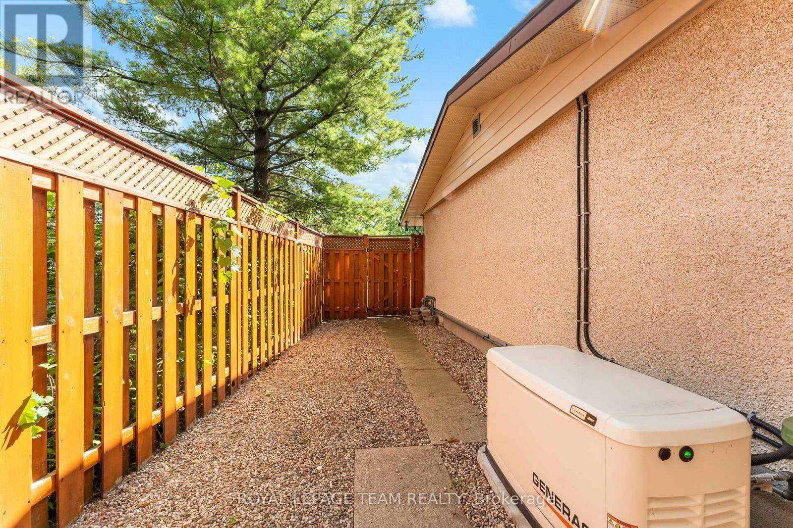 1 Stillwater Drive, Ottawa, Ontario  K2H 5J9 - Photo 38 - X12441339