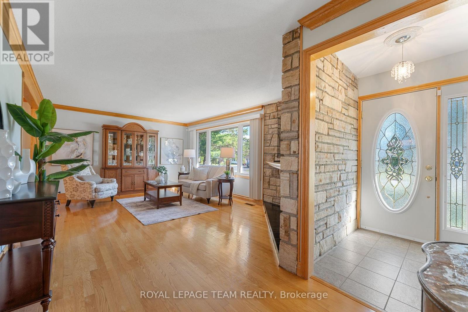 1 Stillwater Drive, Ottawa, Ontario  K2H 5J9 - Photo 6 - X12441339