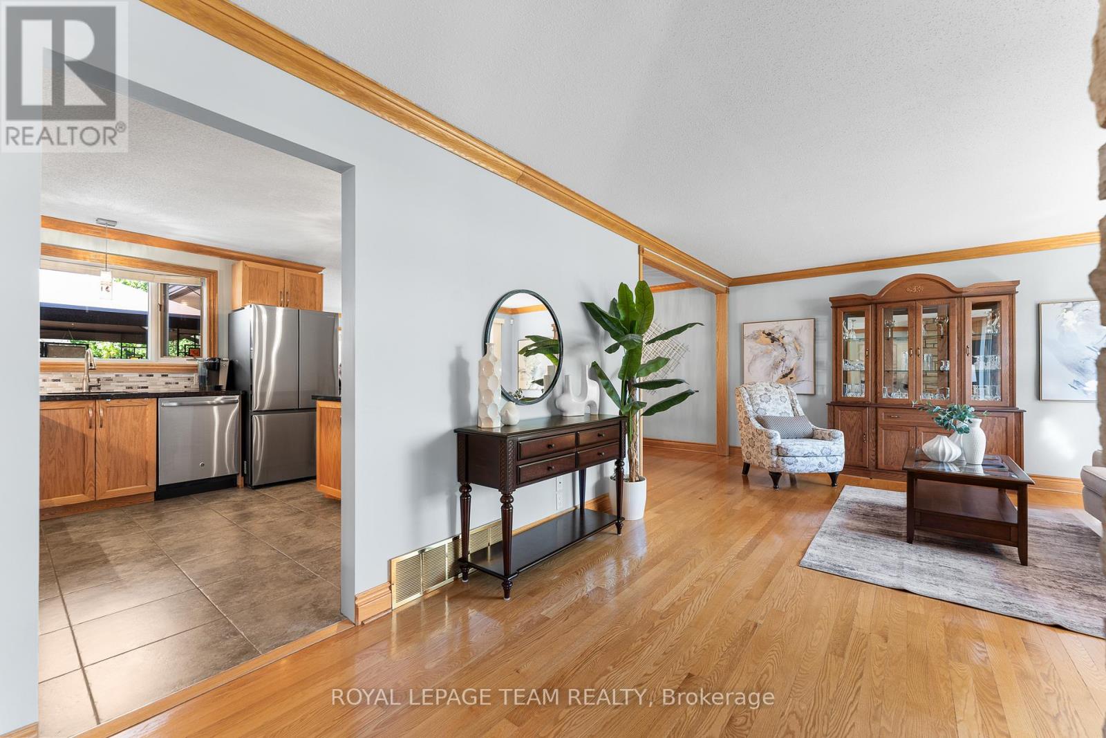 1 Stillwater Drive, Ottawa, Ontario  K2H 5J9 - Photo 7 - X12441339