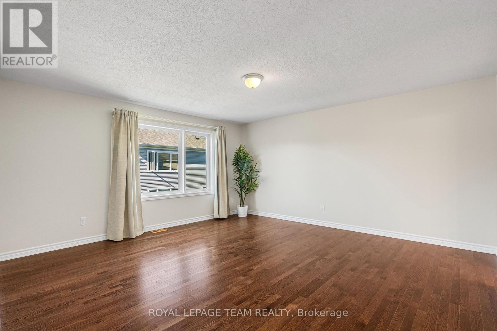 743 Vennecy Terrace, Ottawa, Ontario  K1W 0M8 - Photo 22 - X12441343