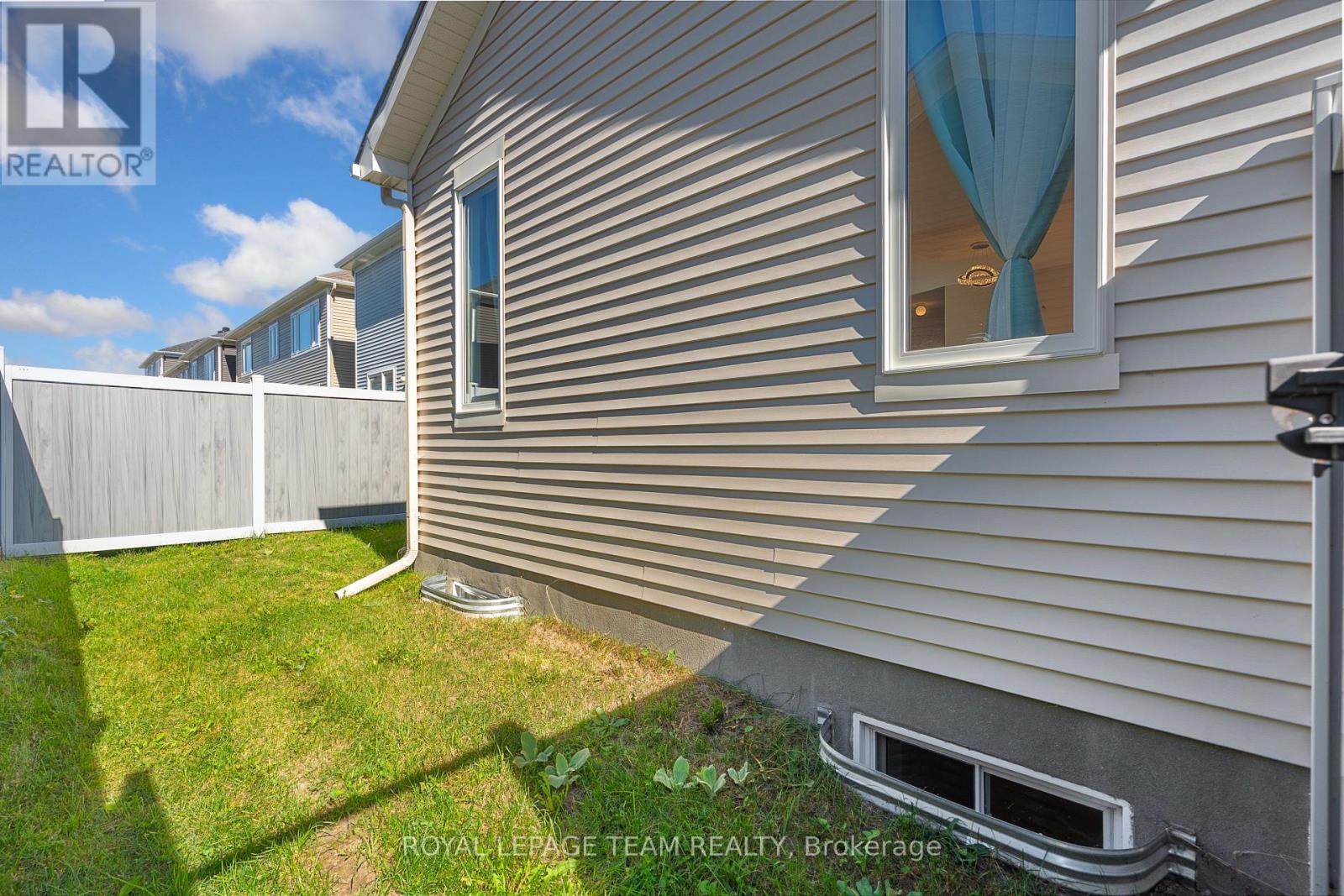 743 Vennecy Terrace, Ottawa, Ontario  K1W 0M8 - Photo 49 - X12441343