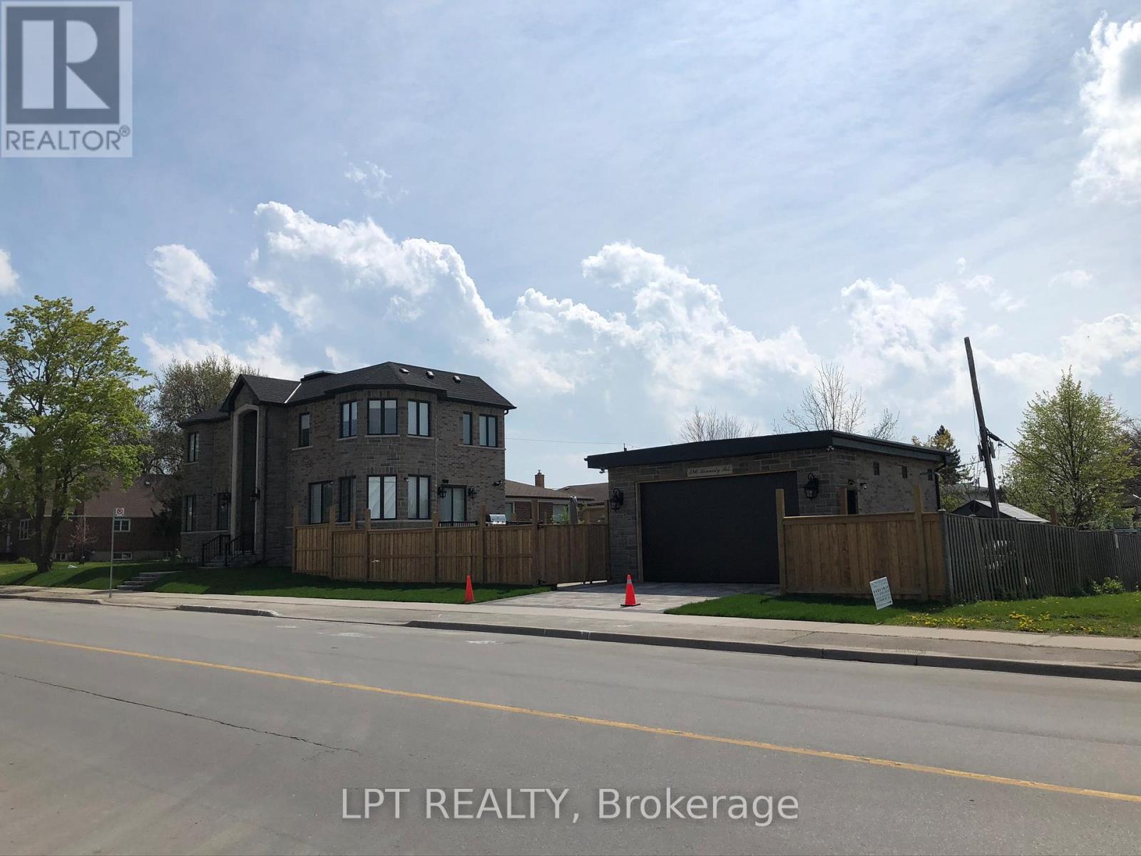 386 Kennedy Road, Toronto, Ontario  M1K 2A6 - Photo 2 - E12135060