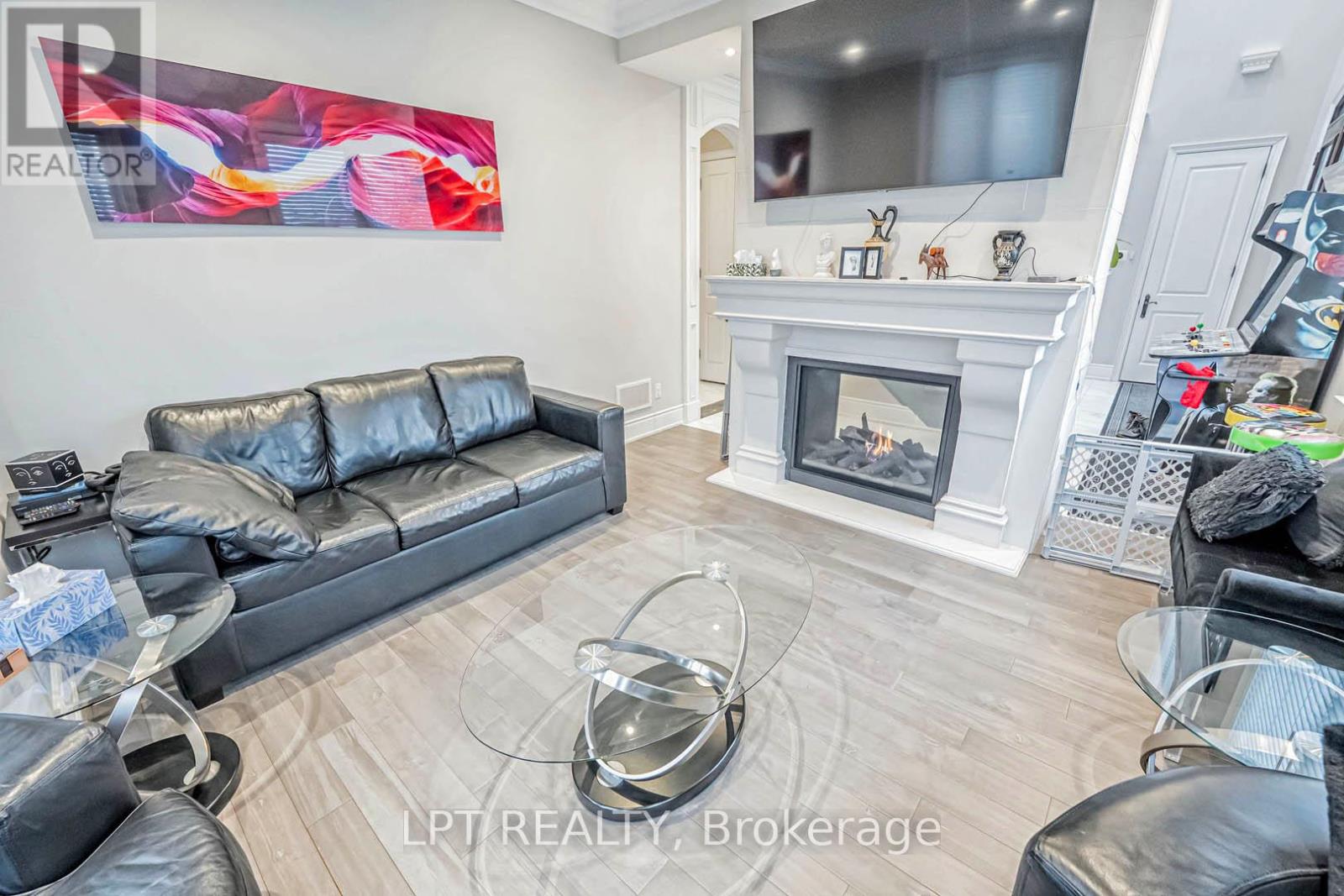 386 Kennedy Road, Toronto, Ontario  M1K 2A6 - Photo 8 - E12135060