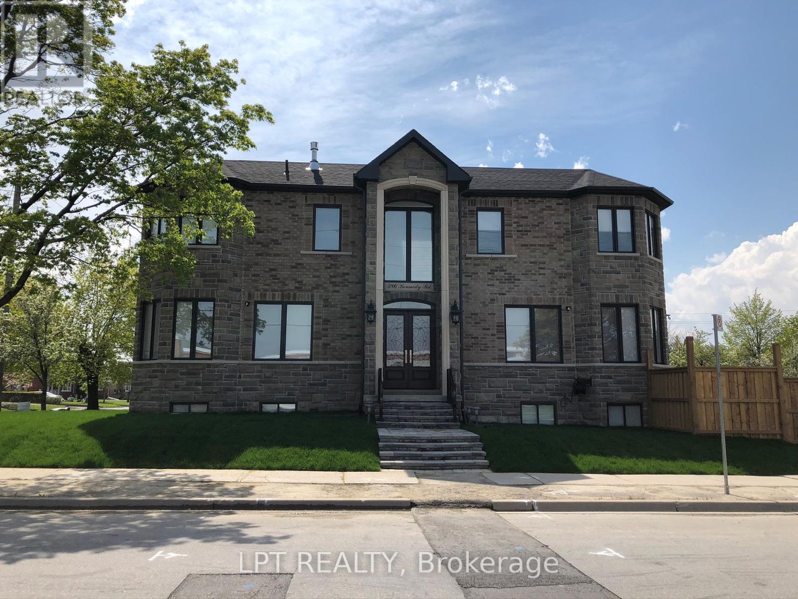 386 Kennedy Road, Toronto, Ontario  M1K 2A6 - Photo 1 - E12135060