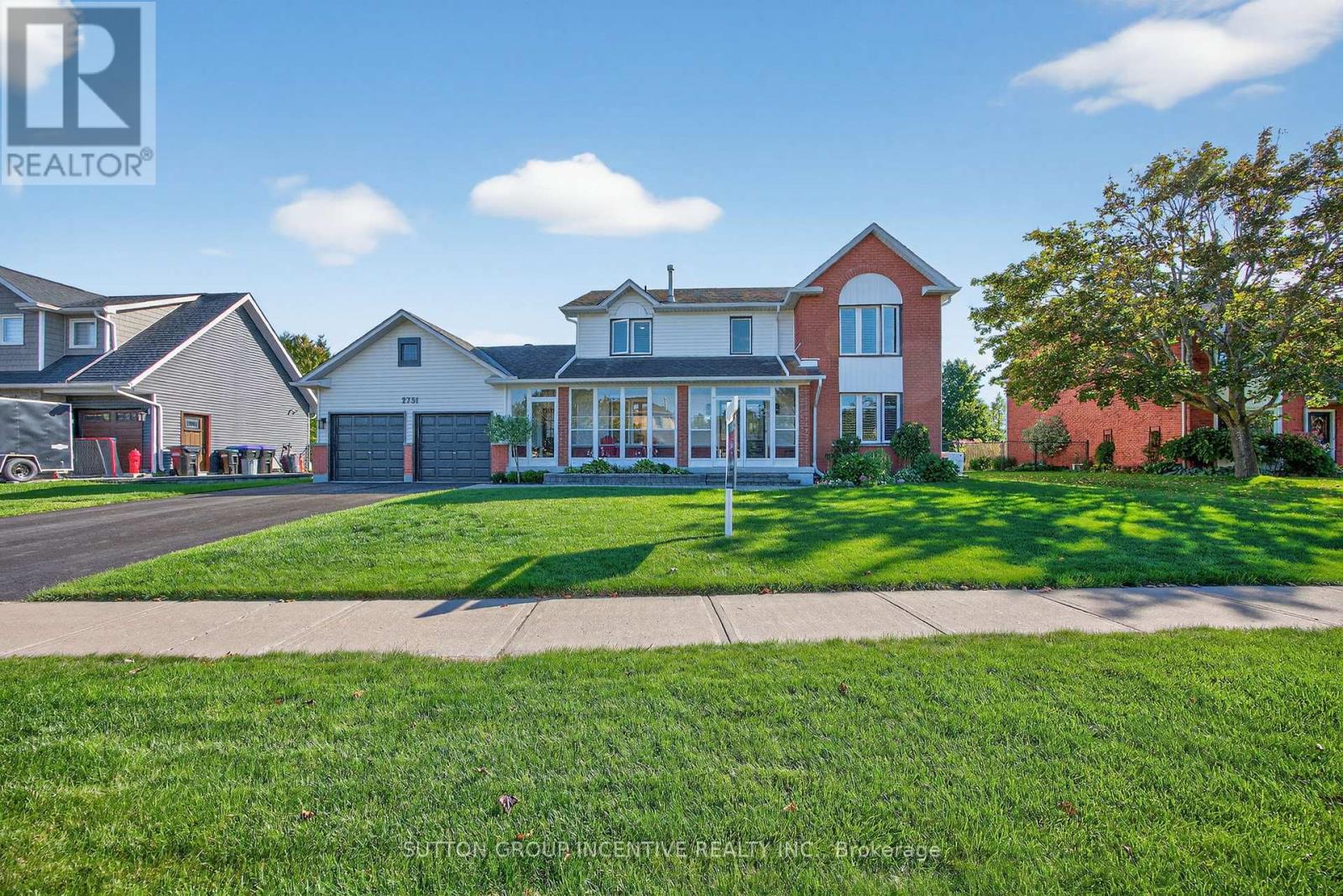 2731 Shering Crescent, Innisfil, Ontario  L9S 1G9 - Photo 3 - N12434326