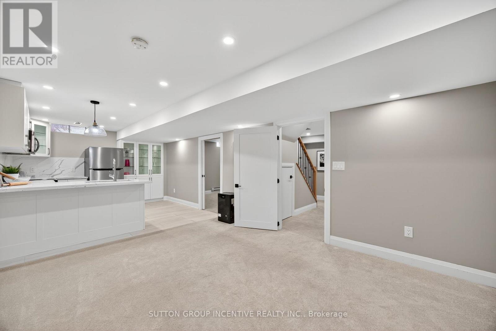 2731 Shering Crescent, Innisfil, Ontario  L9S 1G9 - Photo 38 - N12434326