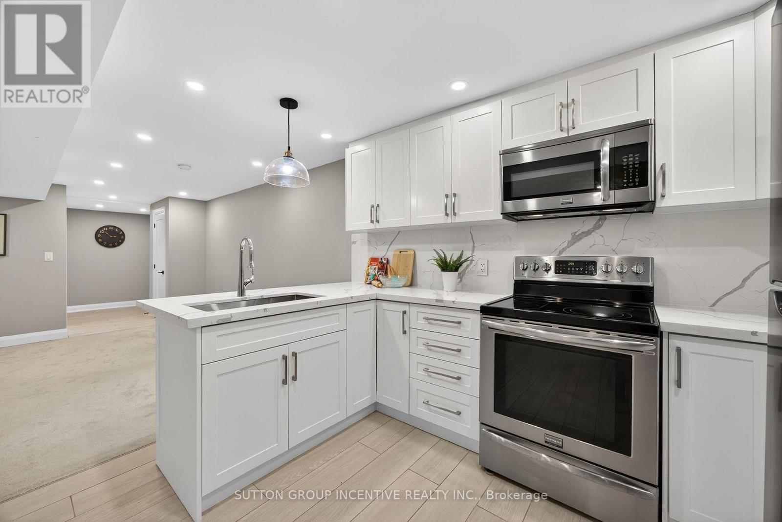 2731 Shering Crescent, Innisfil, Ontario  L9S 1G9 - Photo 40 - N12434326