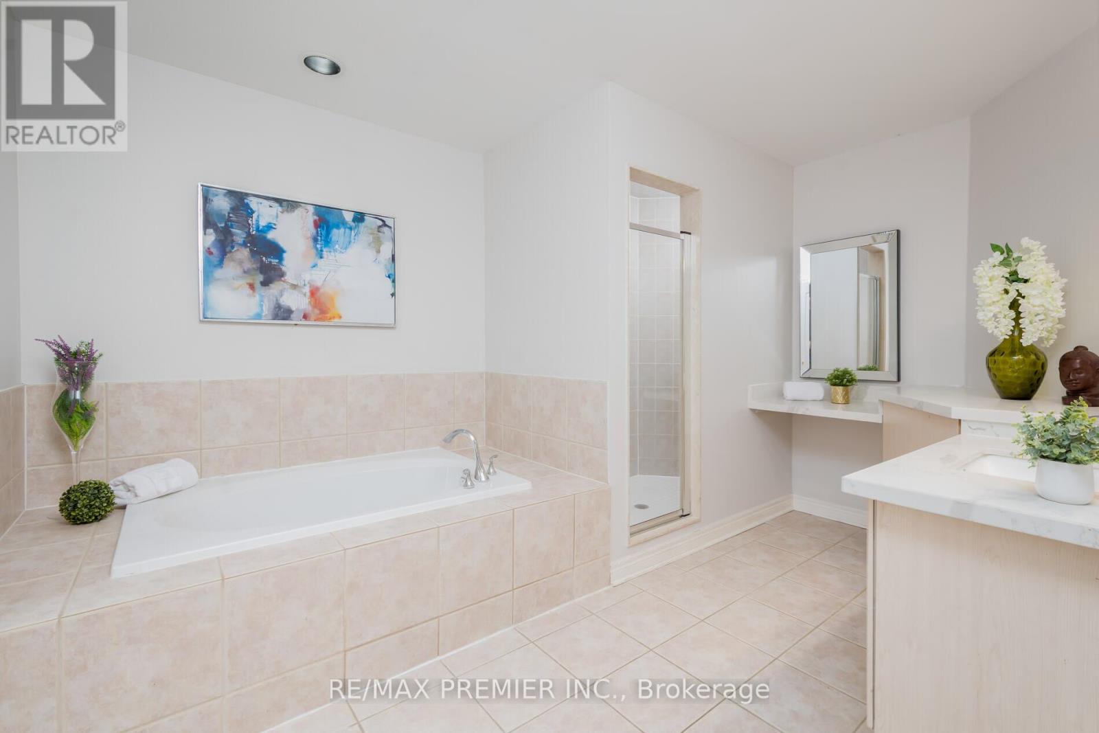 6 Donwoods Court, Brampton (Vales Of Castlemore), Ontario  L6P 1C5 - Photo 24 - W12441138