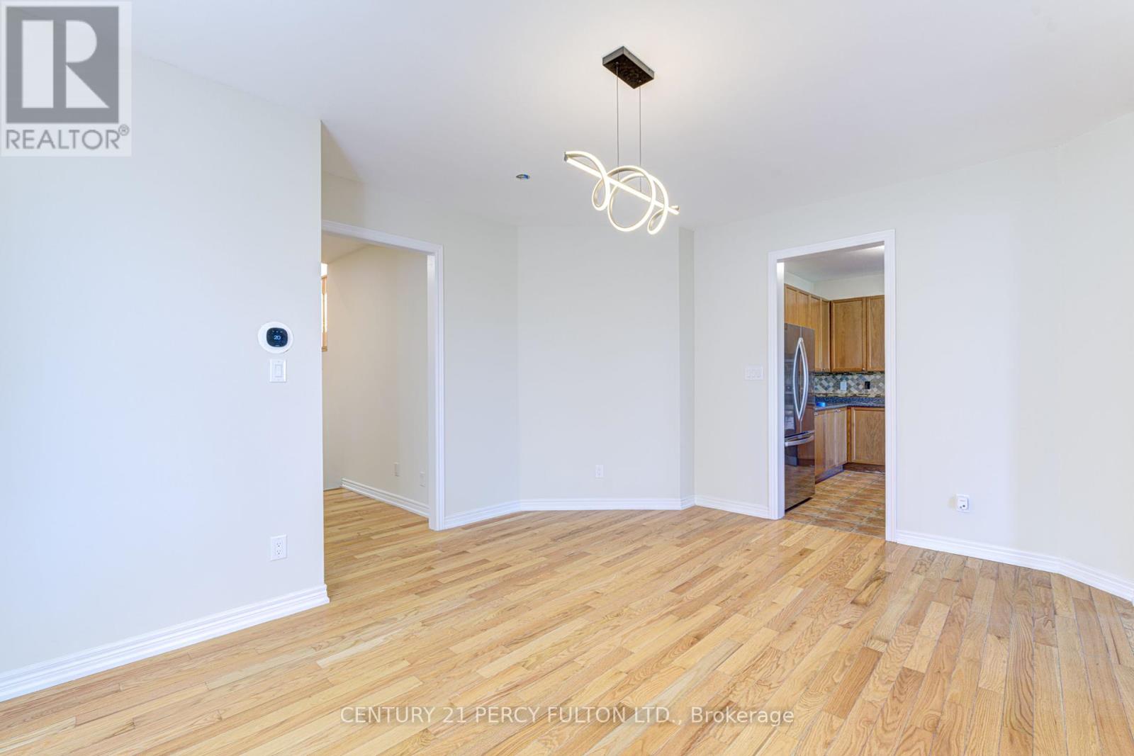 1078 Tupper Drive, Milton, Ontario  L9T 0A8 - Photo 12 - W12441140