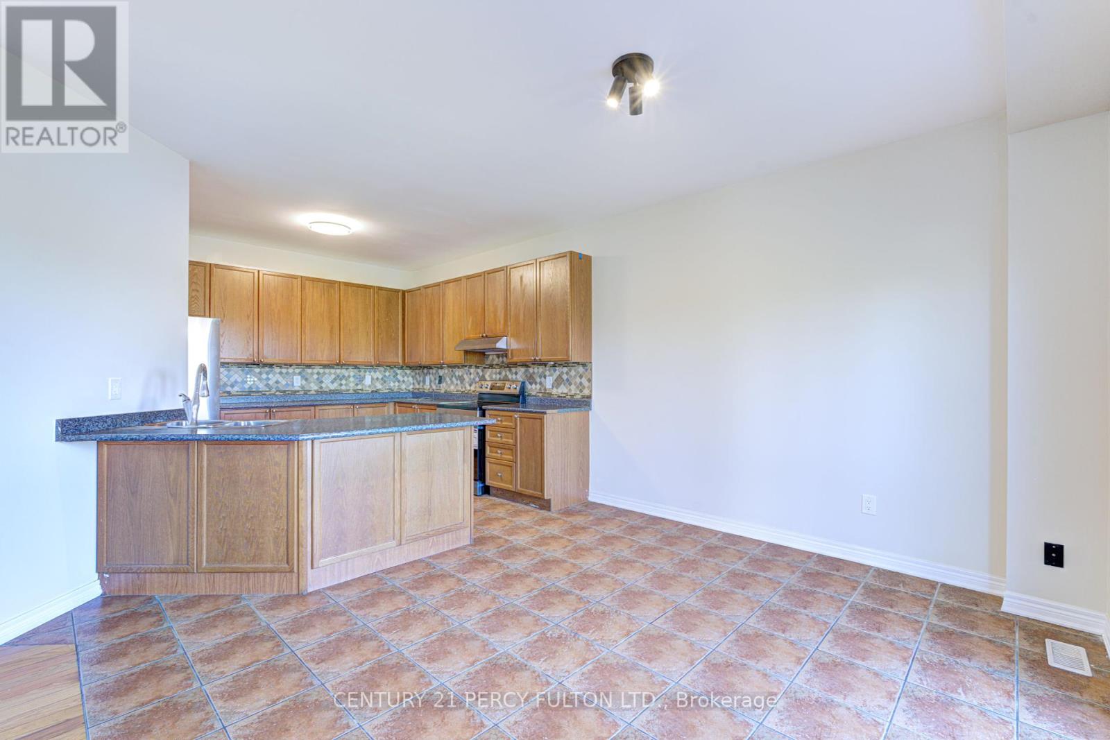 1078 Tupper Drive, Milton, Ontario  L9T 0A8 - Photo 21 - W12441140
