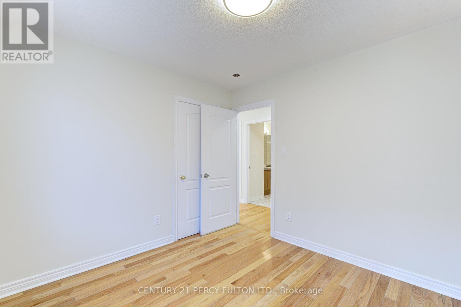 1078 Tupper Drive, Milton, Ontario  L9T 0A8 - Photo 37 - W12441140