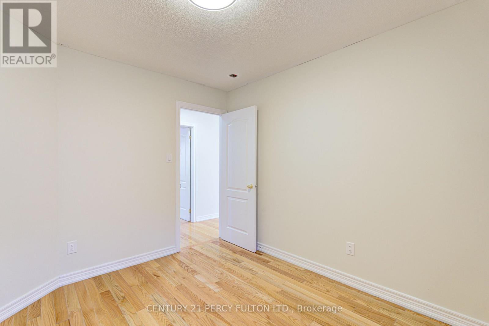 1078 Tupper Drive, Milton, Ontario  L9T 0A8 - Photo 39 - W12441140