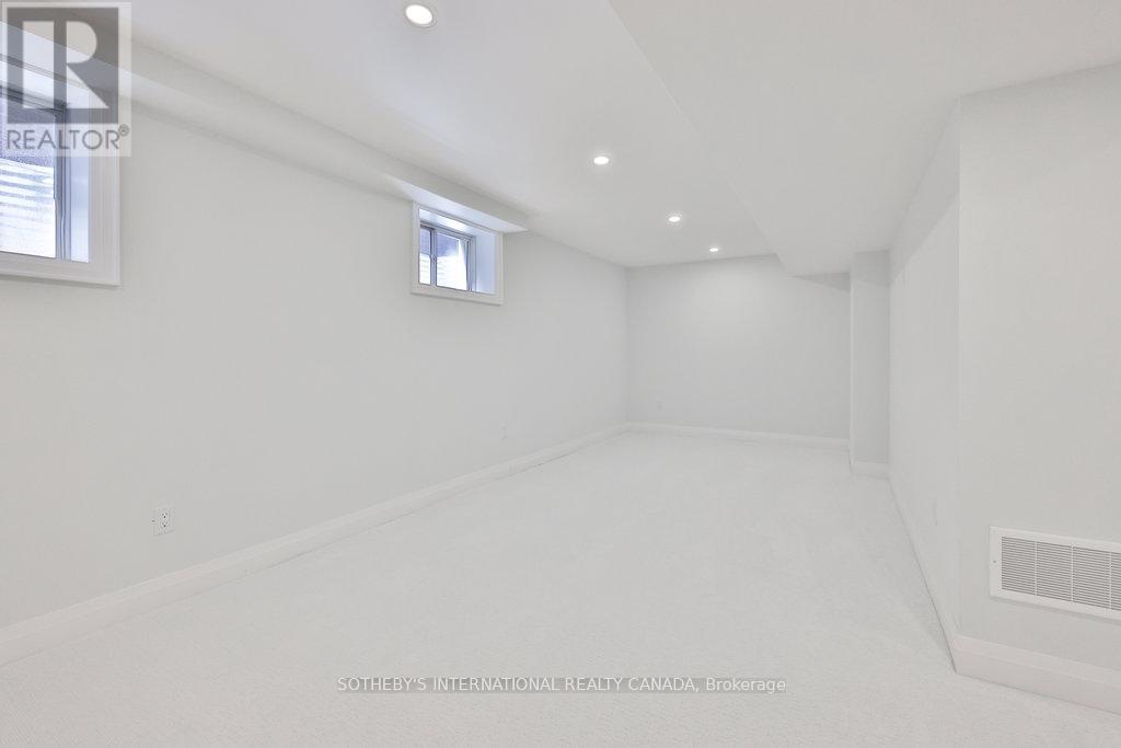 520 Markay Common, Burlington, Ontario  L7S 0A6 - Photo 38 - W12441142