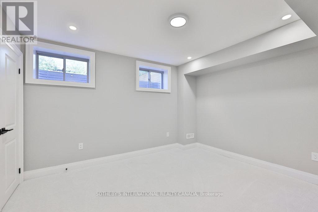 520 Markay Common, Burlington, Ontario  L7S 0A6 - Photo 39 - W12441142