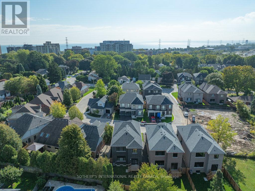 520 Markay Common, Burlington, Ontario  L7S 0A6 - Photo 48 - W12441142