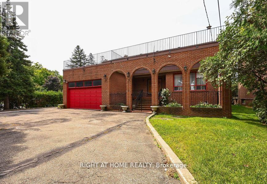 6800 Second Line W, Mississauga, Ontario  L5W 1M9 - Photo 1 - W12441159