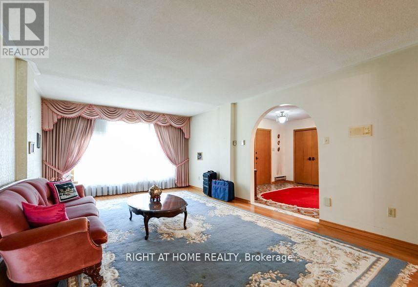 6800 Second Line W, Mississauga, Ontario  L5W 1M9 - Photo 10 - W12441159