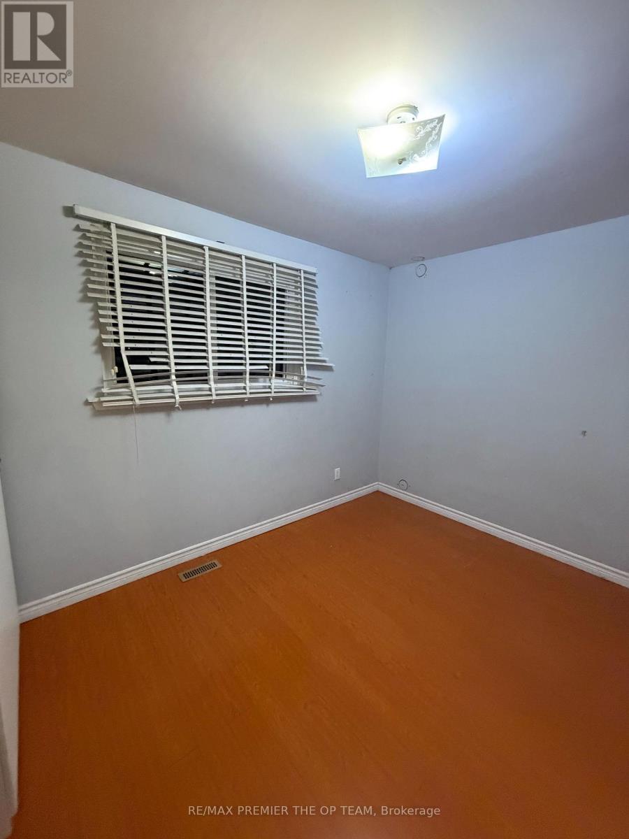 7260 Collett Road, Mississauga, Ontario  L4T 2H7 - Photo 11 - W12441166
